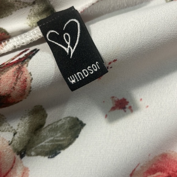 Windsor Flower open Blazer, size Medium, white, multi colored, - Picture 5 of 7